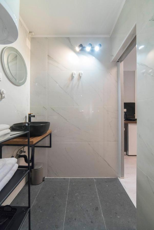 Manuela Studio Apartments, 4Th Floor, No Elevator Загреб Екстериор снимка