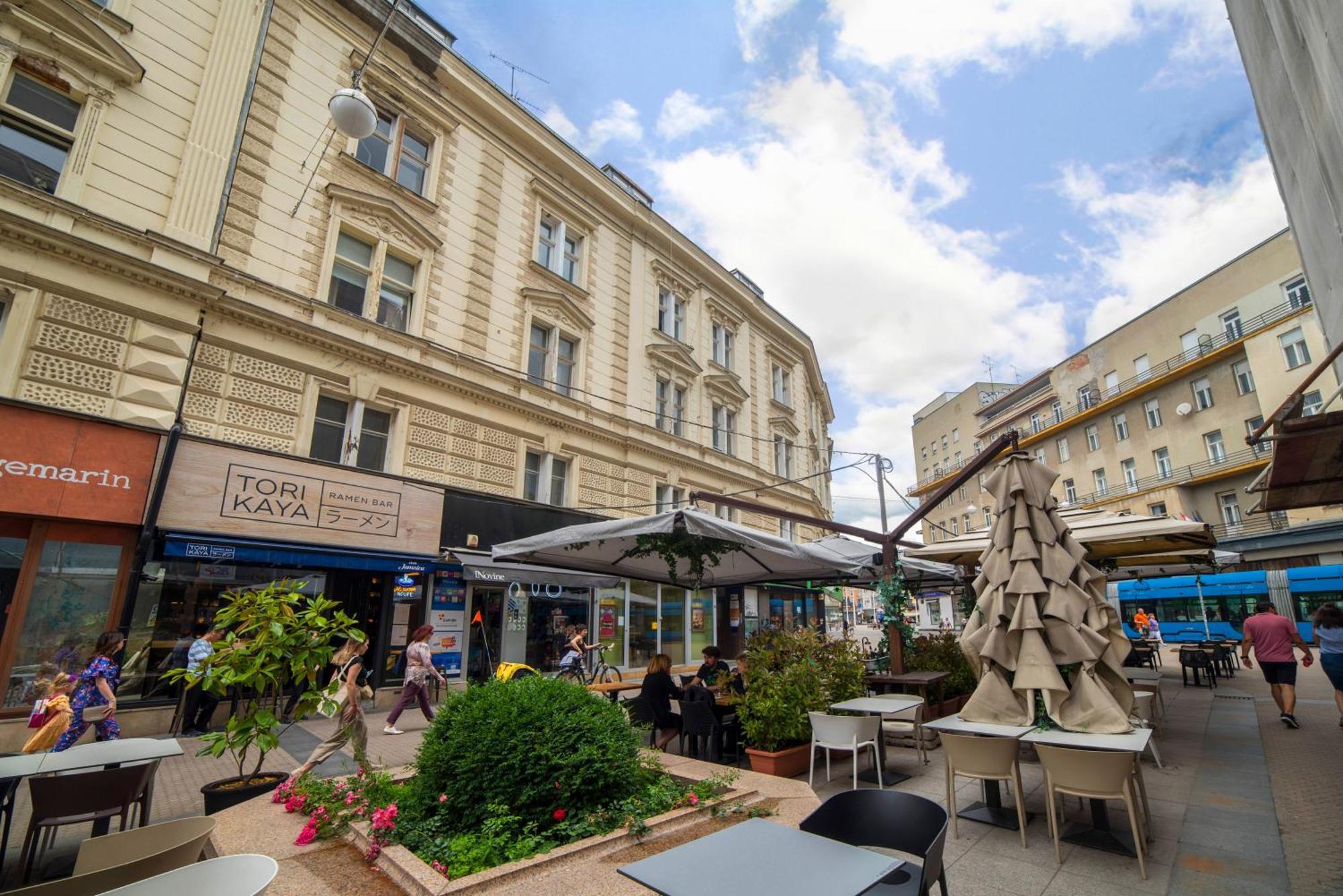 Manuela Studio Apartments, 4Th Floor, No Elevator Загреб Екстериор снимка